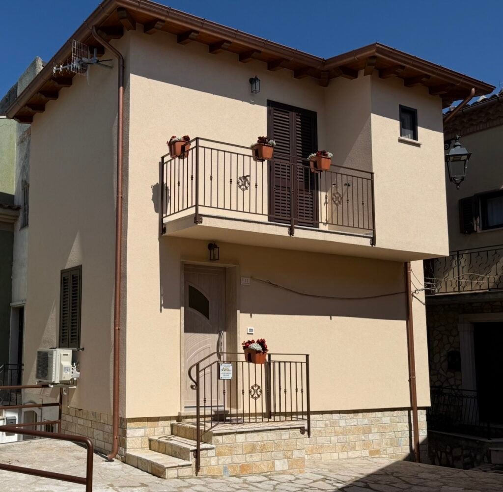 Soggiorni autentici a Roccavivara, tra colline e borghi!